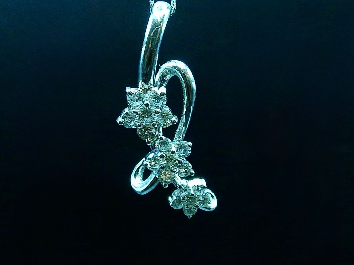 Diamond Flower pendant